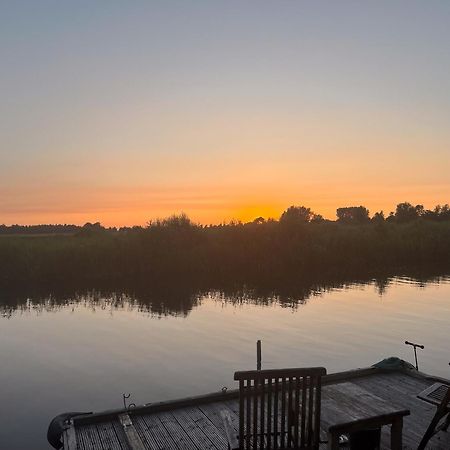 Luxe En Ruim Chalet Met Airco Bij Leekstermeer Matsloot Extérieur photo