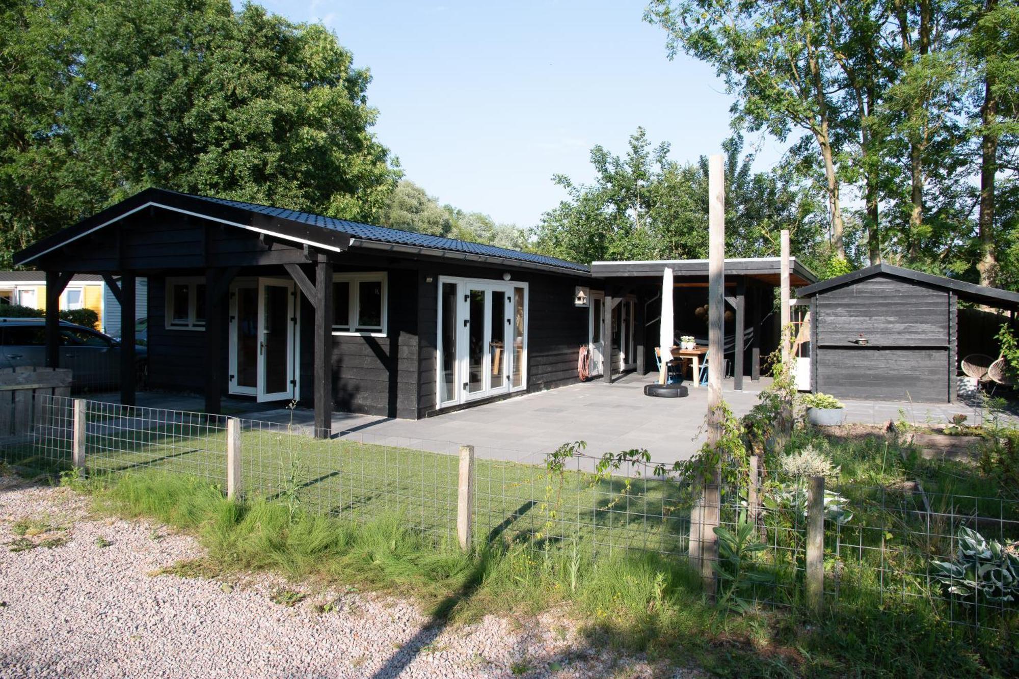 Luxe En Ruim Chalet Met Airco Bij Leekstermeer Matsloot Extérieur photo
