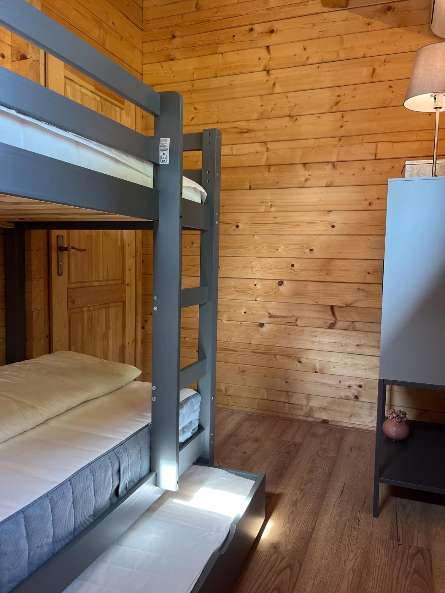 Luxe En Ruim Chalet Met Airco Bij Leekstermeer Matsloot Extérieur photo