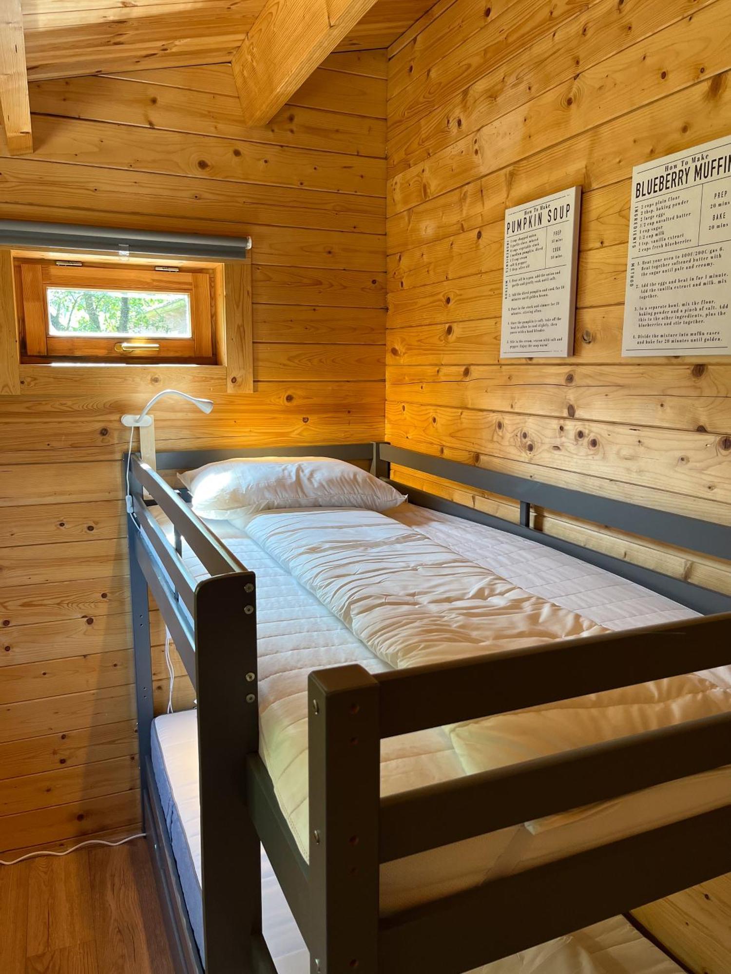 Luxe En Ruim Chalet Met Airco Bij Leekstermeer Matsloot Extérieur photo