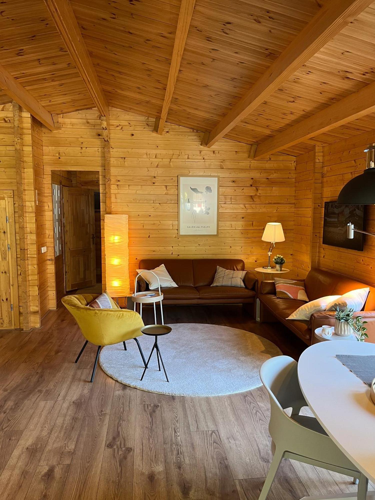 Luxe En Ruim Chalet Met Airco Bij Leekstermeer Matsloot Extérieur photo