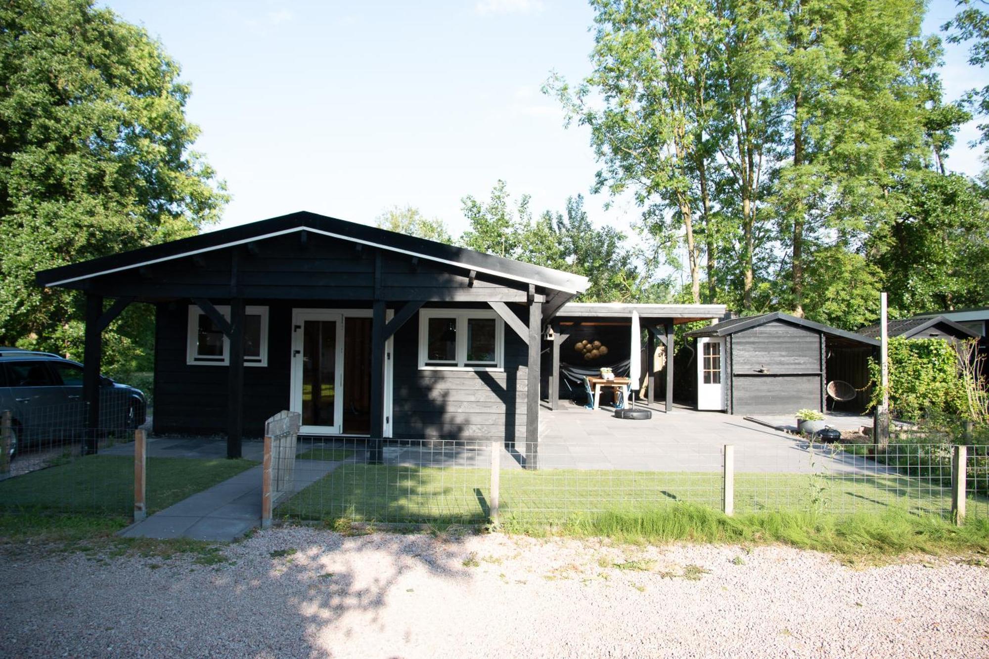 Luxe En Ruim Chalet Met Airco Bij Leekstermeer Matsloot Extérieur photo